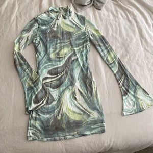 Lucy in the sky long sleeve dress, Green multicolored, size 4 or M, brand new